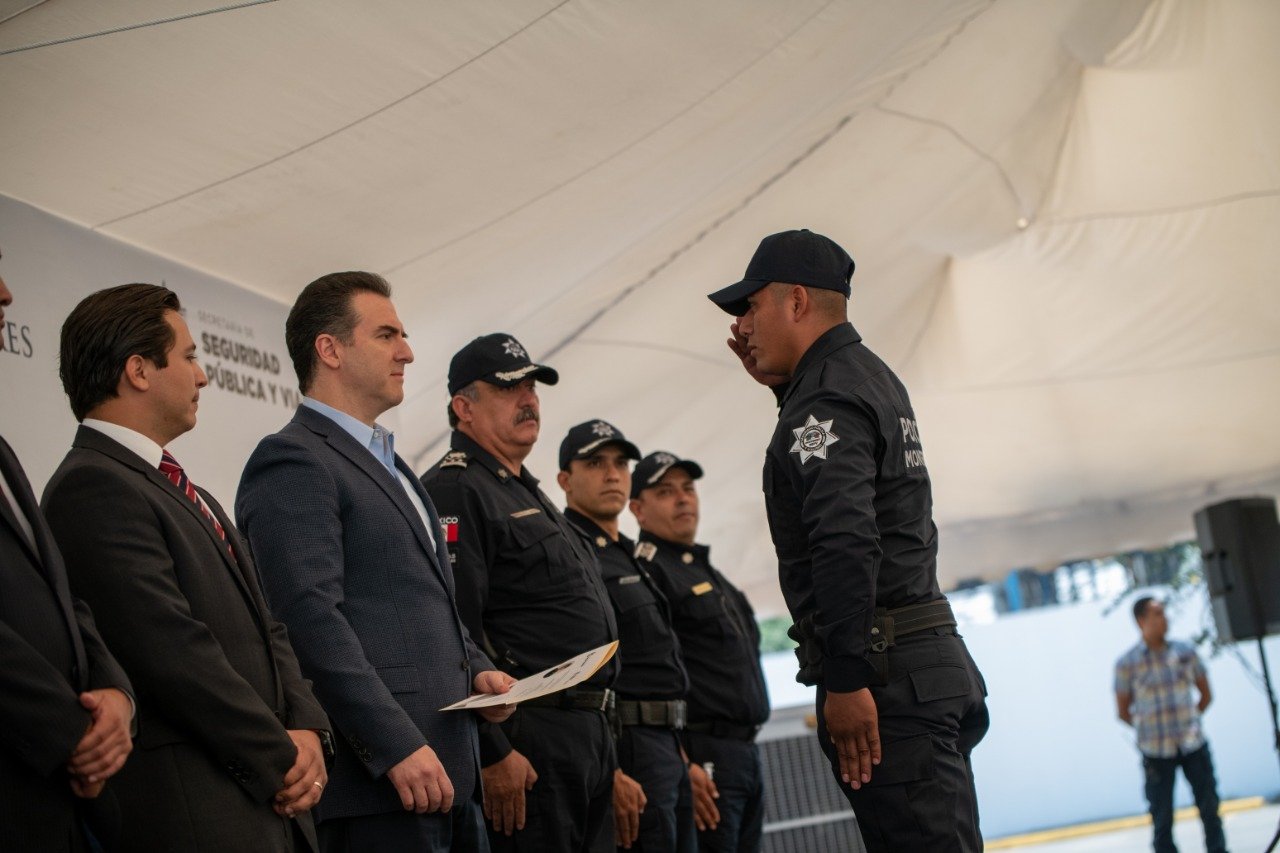 Ingresan 65 nuevos elementos a la policía y guardia auxiliar de ...