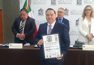 Galardonan al Dr. David Rodríguez Calderón con reconocimiento Ciudadano Honoris Causa