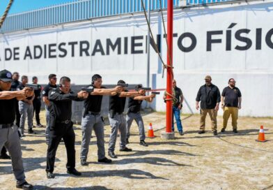 Capacitan a policías de Monterrey en el uso de armas no letales