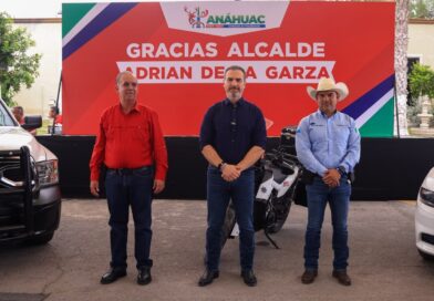 Entrega Adrián de la Garza patrullas a los municipios de Anáhuac, Bustamante y Lampazos